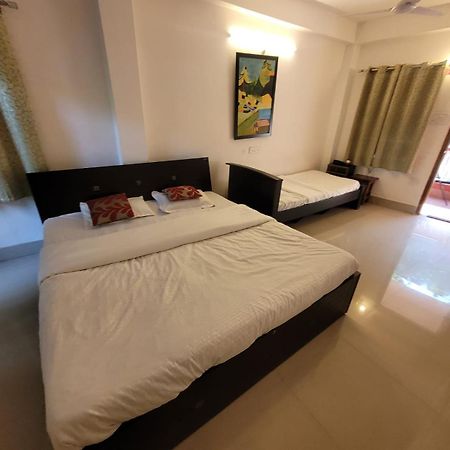 Hilltop Lodge Гувахати Номер фото