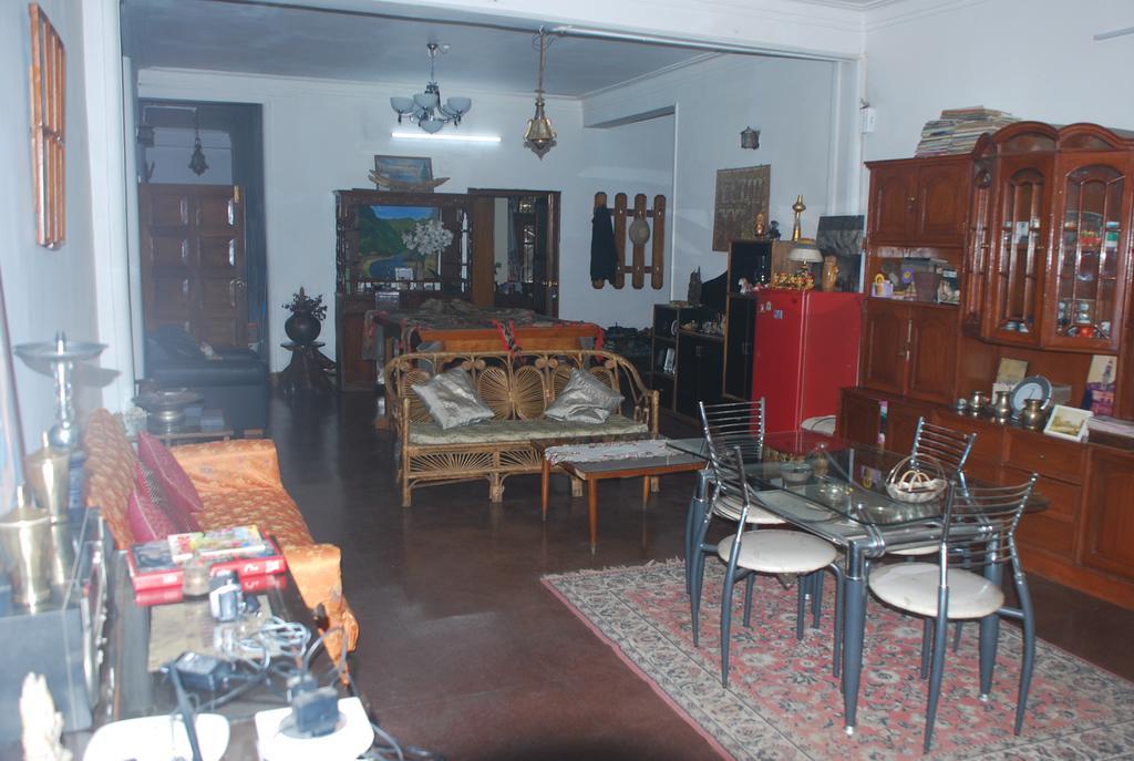 Hilltop Lodge Гувахати Экстерьер фото