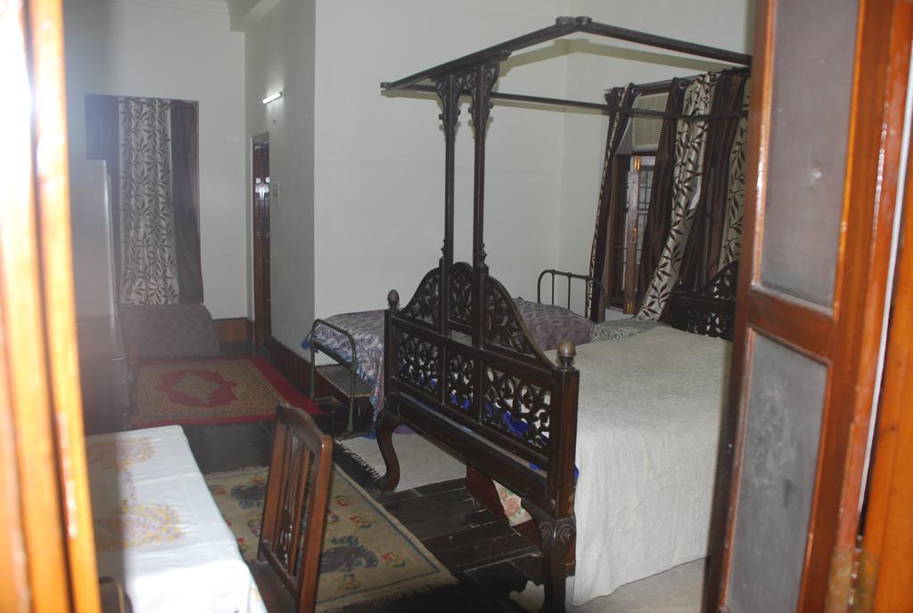 Hilltop Lodge Гувахати Экстерьер фото