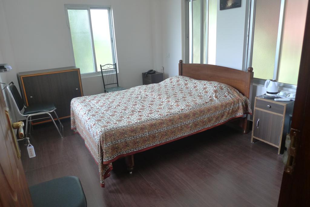 Hilltop Lodge Гувахати Экстерьер фото