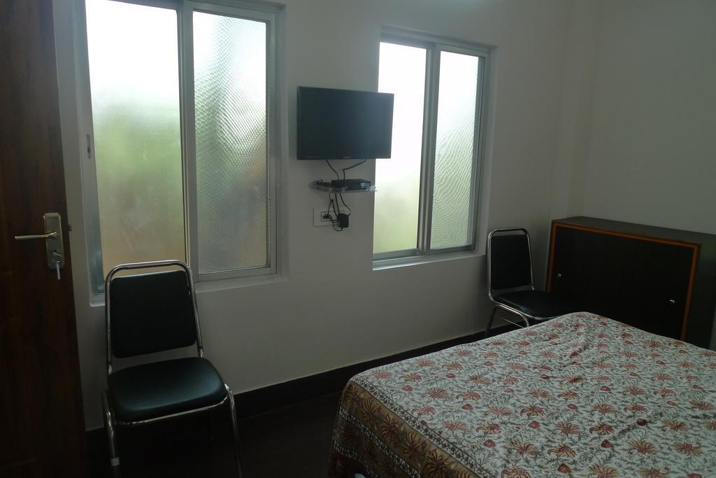 Hilltop Lodge Гувахати Экстерьер фото